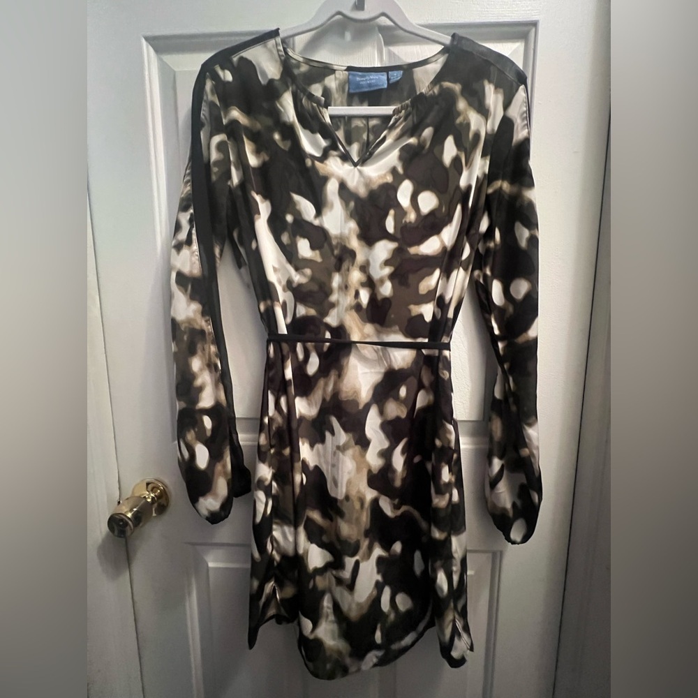 Simply Vera Vera Wang Black Green and White Bodycon Dress with Bishop Sleeves